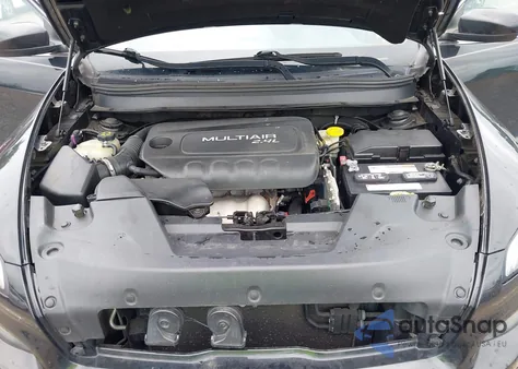 2014 Jeep Cherokee Latitude z USA, uszkodzony, nr VIN 1C4PJMCB7EW265437